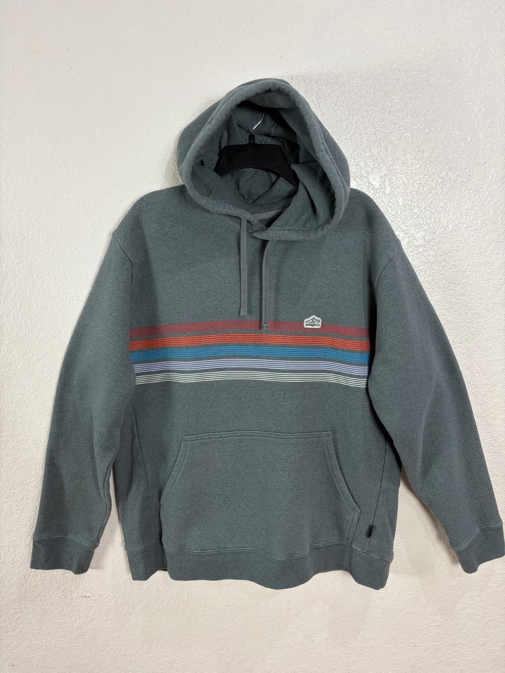 Patagonia,Size,XL,Men's Gray Hooded Sweatshirt with Multicolor Stripe